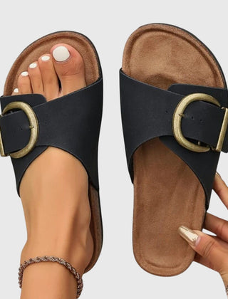 Comfortable women's orthopedic sandals with adjustable buckle strap, supportive footwear ideal for everyday wear.