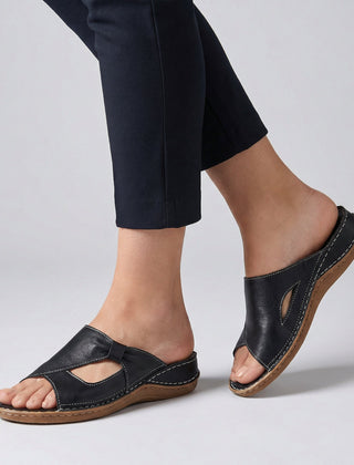 Black open-toe slide sandals for women by Tammy Bradley, featuring a comfortable slip-on design and stylish open-toe style.