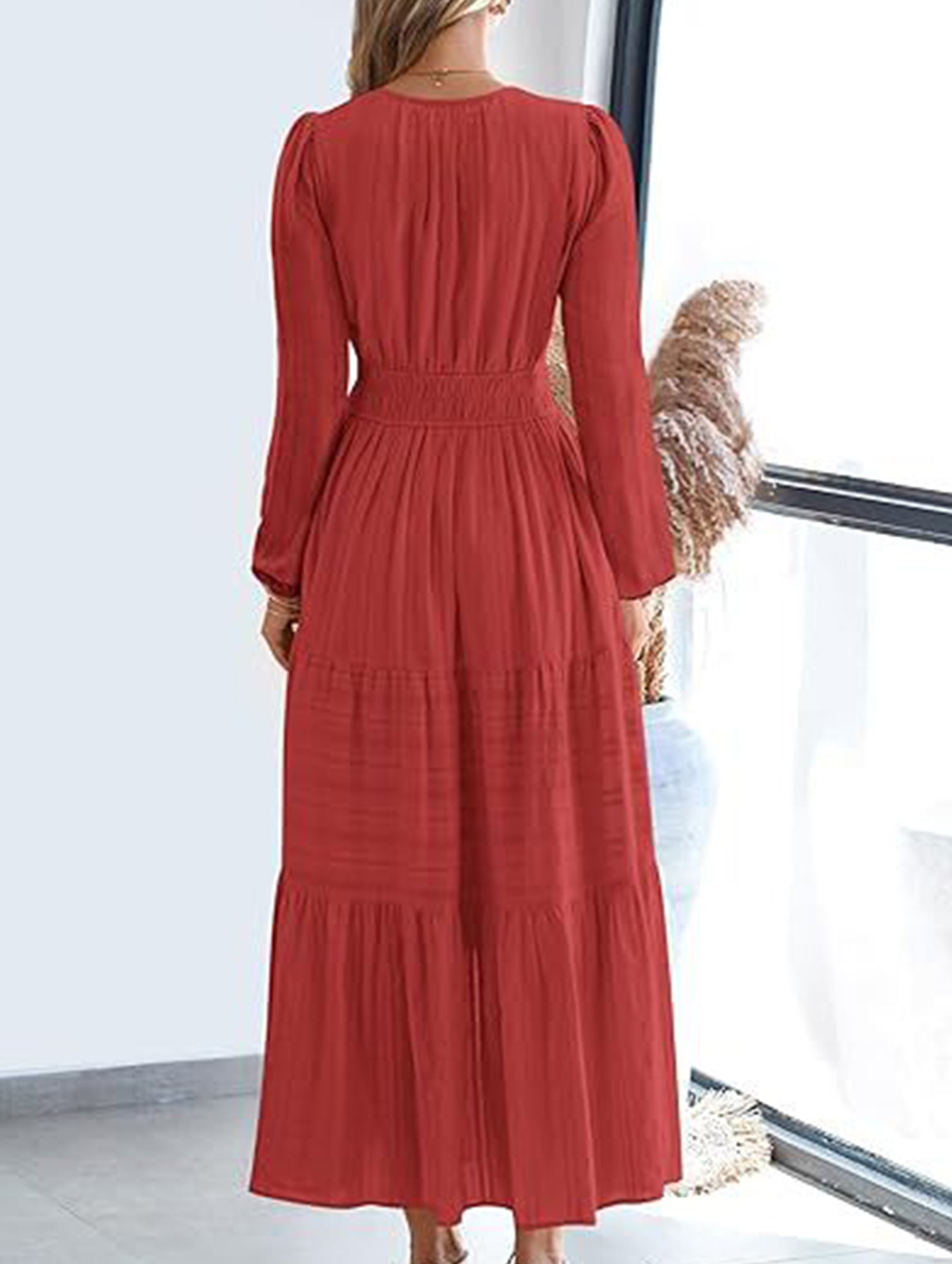 White V-neck pleated waist tiered long-sleeved dress, stylish and flowy, featuring a feminine silhouette and elegant design.