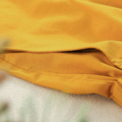 High-waist linen blend shorts for women with elastic waistband, stylish and comfortable pants suitable for casual wear.
