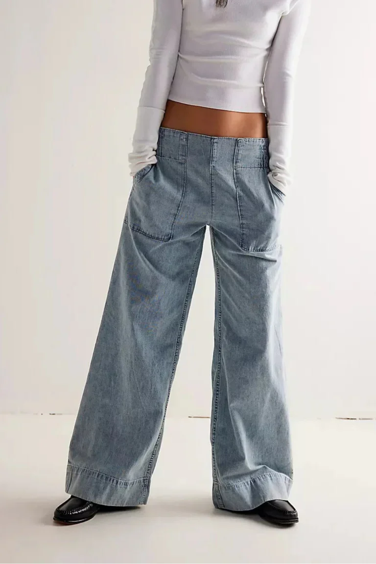 Blue denim wide-leg women's jeans by My Store, relaxed fit pants with a casual, comfortable style.