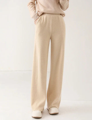 Women’s Merino wool wide-leg jogger pants, soft and comfortable, featuring a relaxed fit and stylish design.