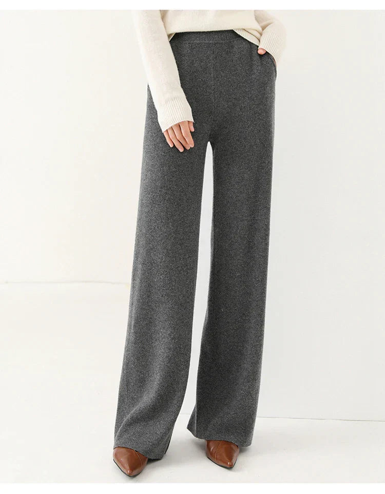 Women’s Merino wool wide-leg joggers, stylish and comfortable pants with a relaxed fit, perfect for casual wear.