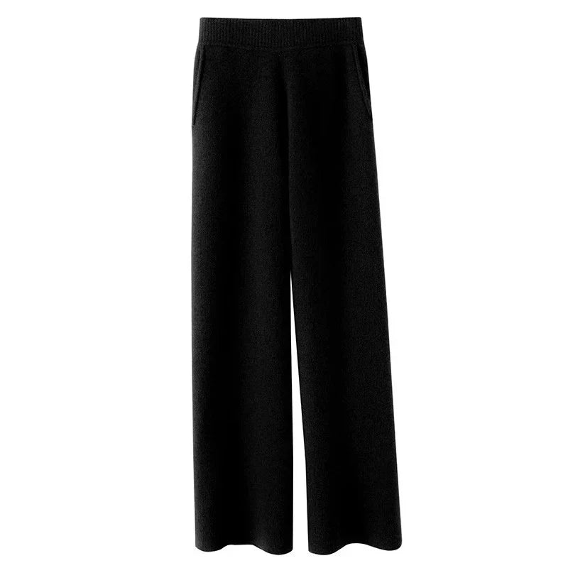 Women’s loose pull-on jogger pants in soft fabric, featuring a relaxed fit and casual style.