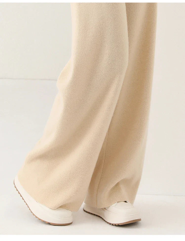 Women’s Merino wool joggers with wide-leg fit, soft and comfortable pants designed for casual wear.