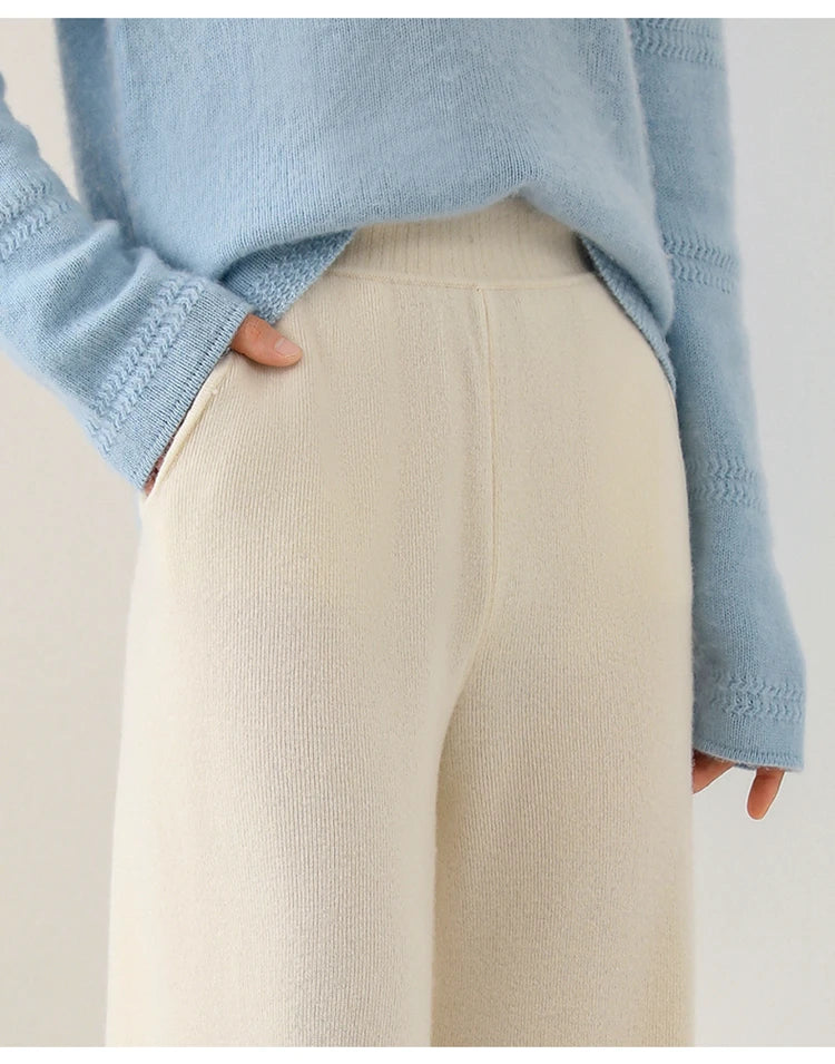 Women’s Merino wool joggers with wide-leg design, casual pants made for comfort and style.