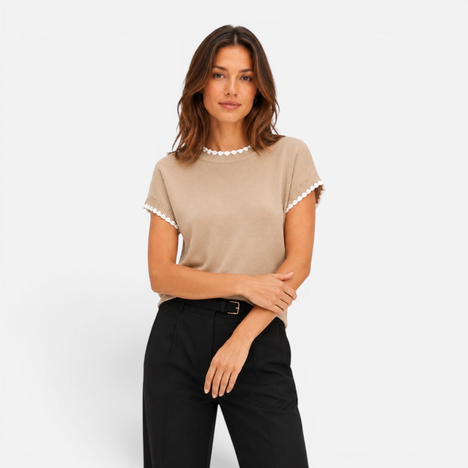 Women's contrast trim knit top with short sleeves and crew neck, stylish and comfortable women's shirt by My Store.