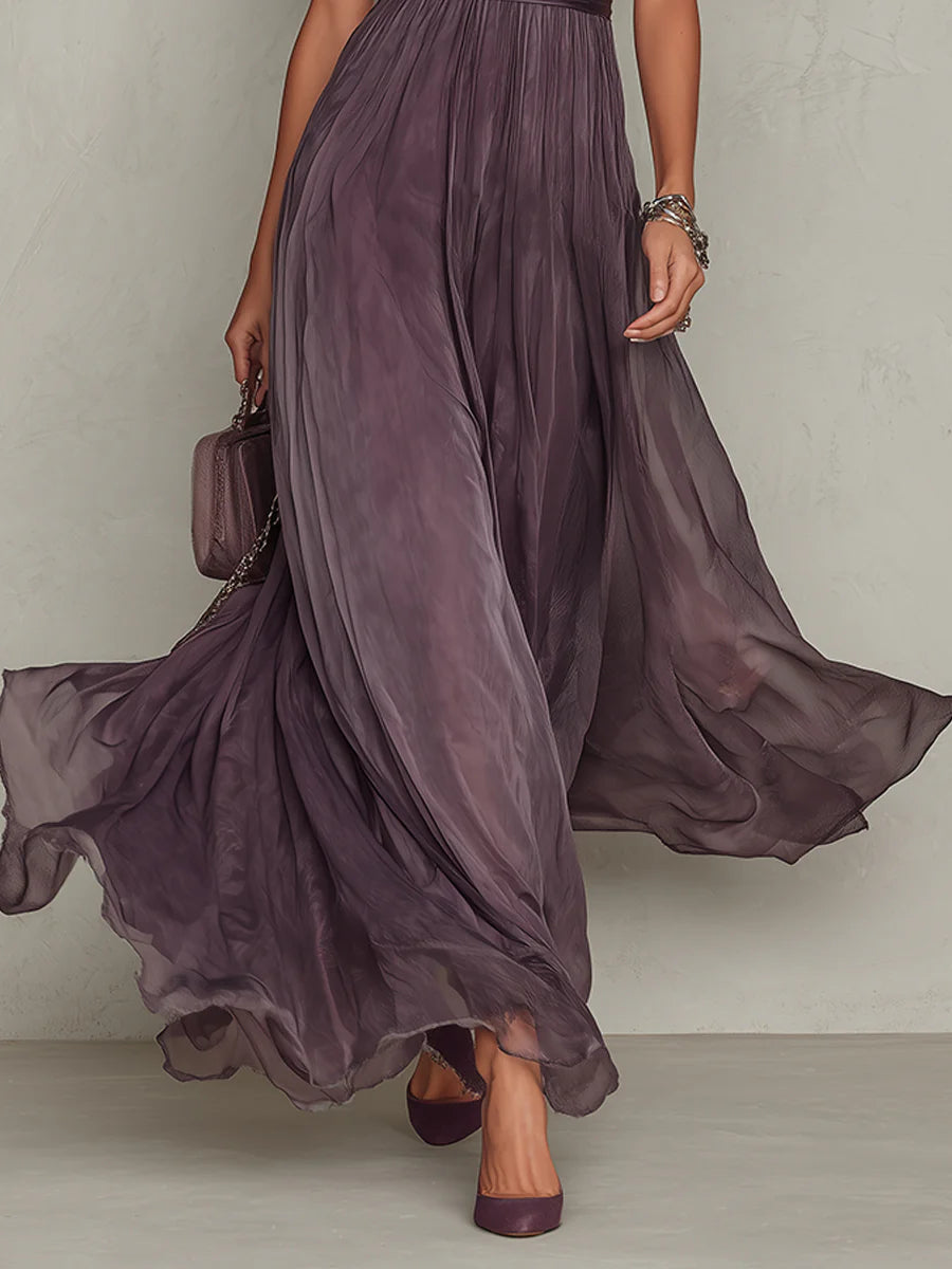 Elegant mini bodycon dress for women in chiffon fabric, featuring a fitted silhouette and stylish design.
