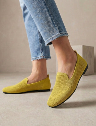 Yellow knit summer top for women, casual style, featuring short sleeves and a relaxed fit, perfect for warm weather.