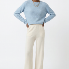 Women’s merino wool wide-leg jogger pants, soft and comfortable, featuring a relaxed fit and stylish design.