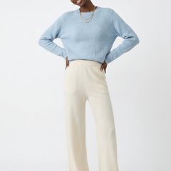 Women’s merino wool wide-leg joggers, stylish and comfortable pants with relaxed fit, soft wool fabric, perfect for casual wear.