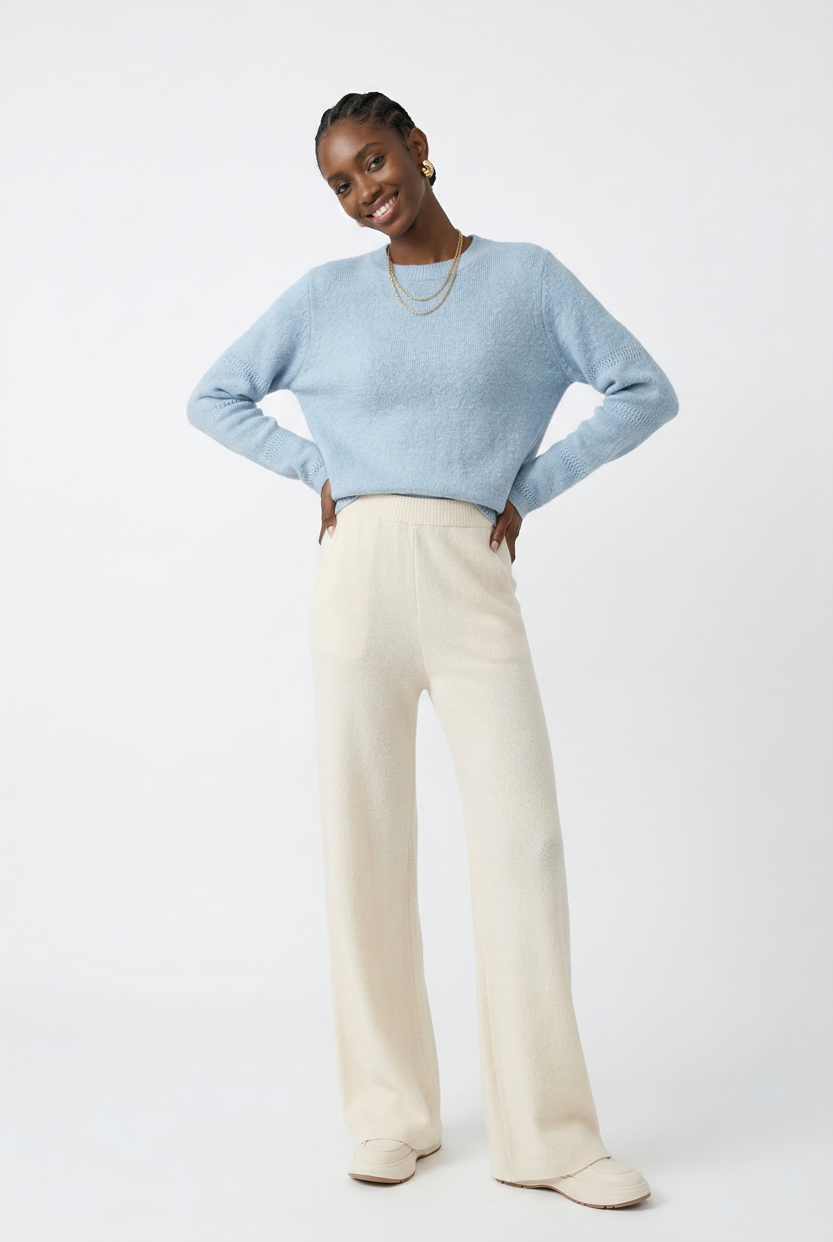 Women’s merino wool wide-leg joggers, stylish and comfortable pants with relaxed fit, soft wool fabric, perfect for casual wear.