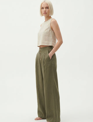 Women’s knit wide-leg trousers with a loose pull-on style, featuring soft fabric and a relaxed fit.