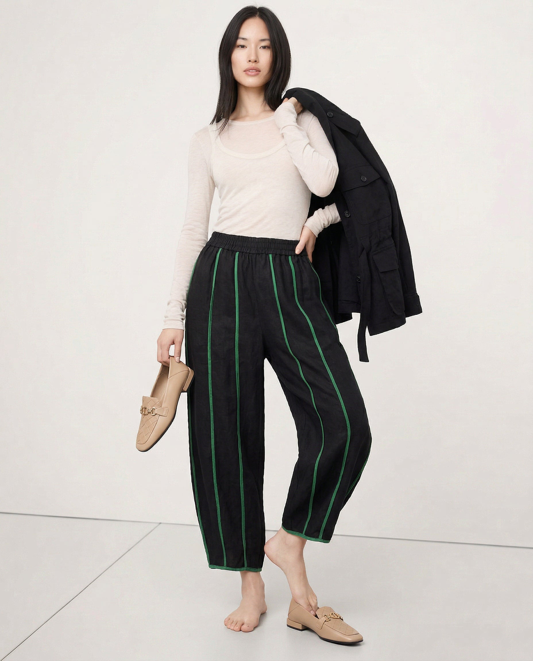 Striped wide-leg linen trousers for women, loose pull-on pants, showcasing high-quality, realistic linen fabric.