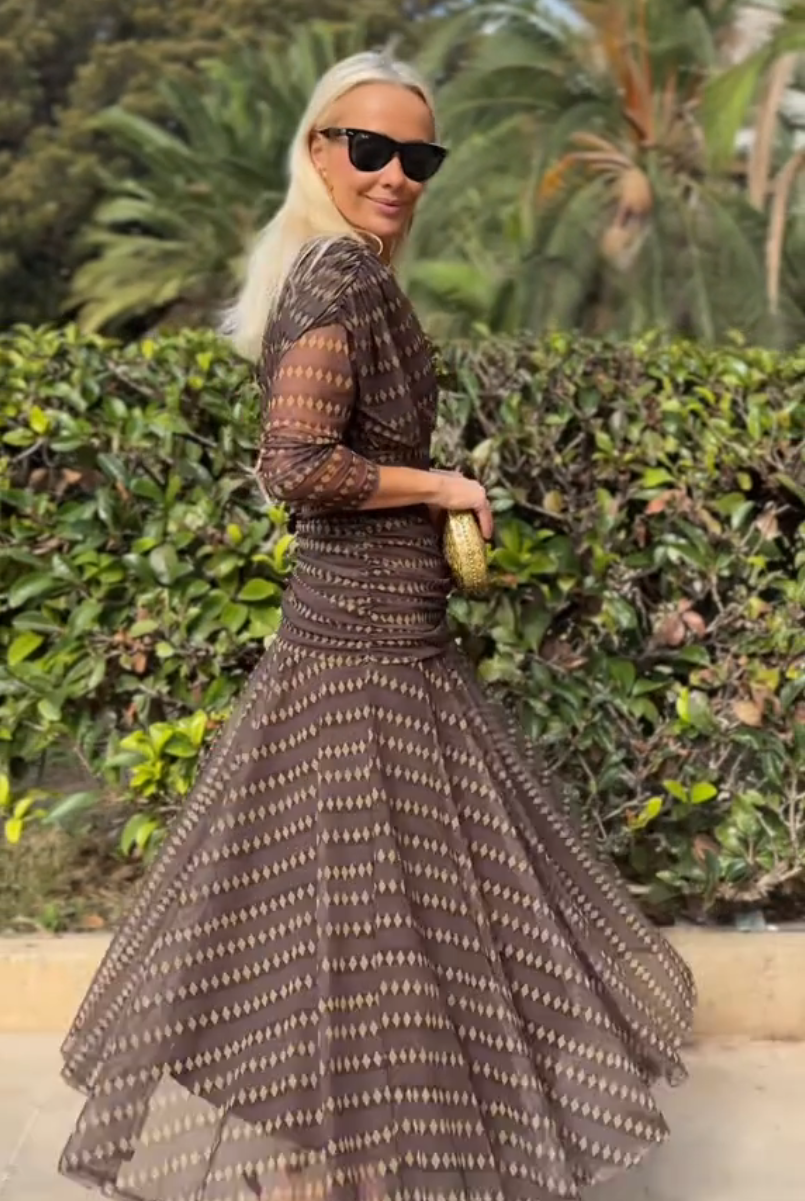 Bohemian patterned V-neck mesh maxi dress in soft fabric, featuring a flowy silhouette ideal for casual or wedding occasions.